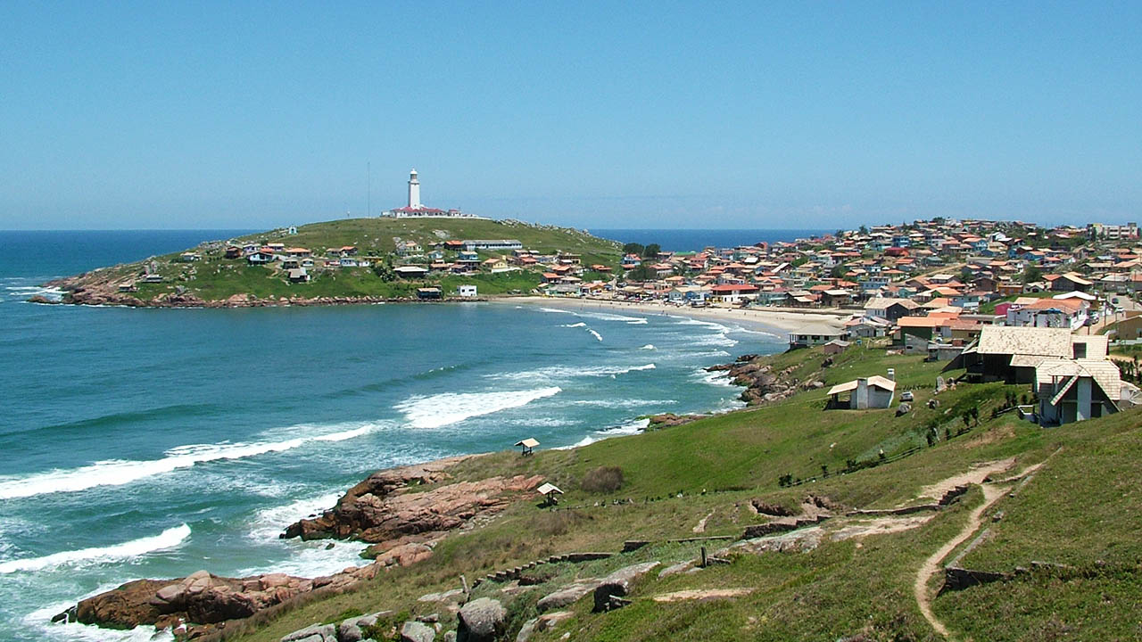 Farol de Santa Marta Maior farol das Américas Viagens e Caminhos
