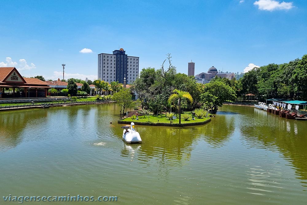 Aparecida do Norte - Lago dos pedalinhos