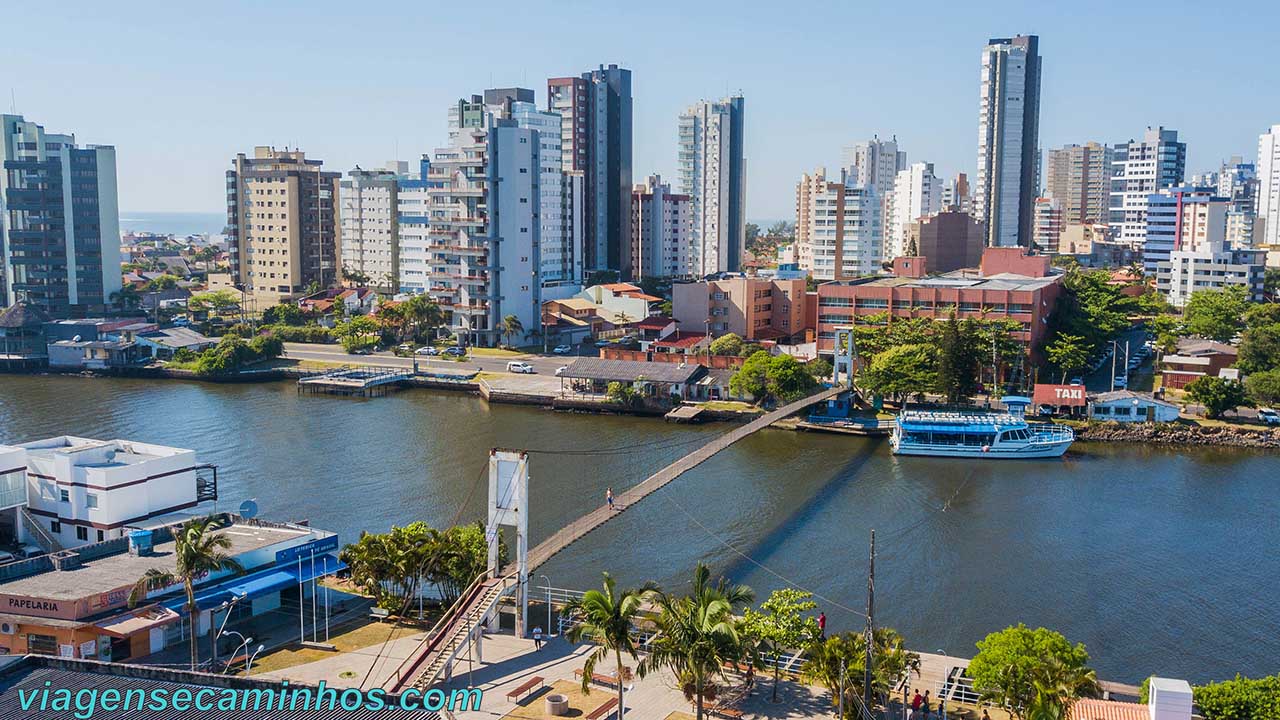 Ponte pênsil do Rio Mampituba