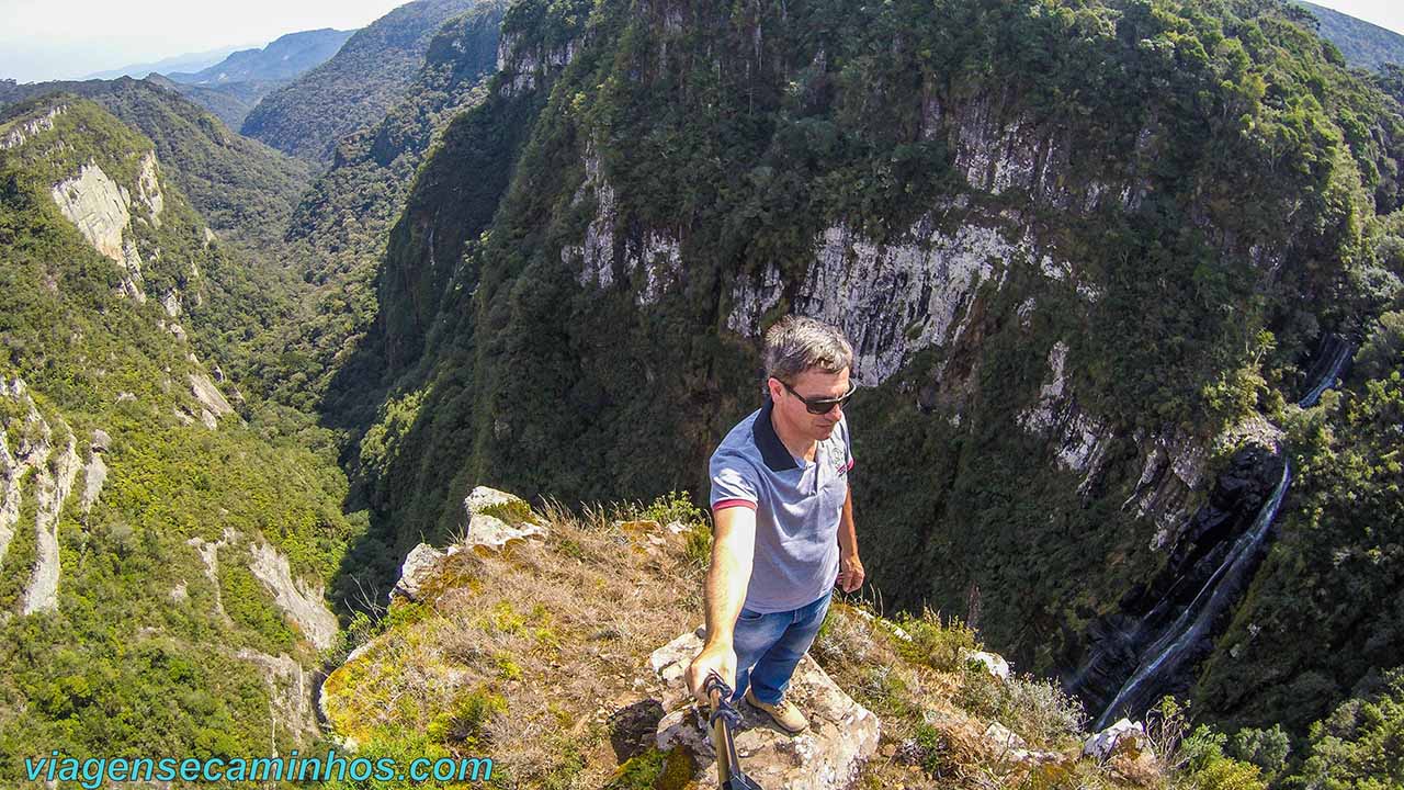 Cachoeira do Rio das Cobras e cânion do Rio dos Bugres