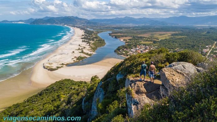 Pedra do Urubu - Guarda do Embaú