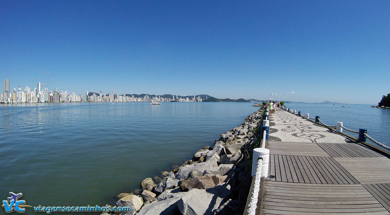 O que fazer em Balneário Camboriú SC - Molhe da Barra Sul