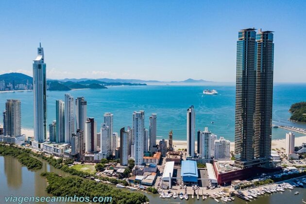 O que fazer em Balneário Camboriú: 30 pontos turísticos e praias ...