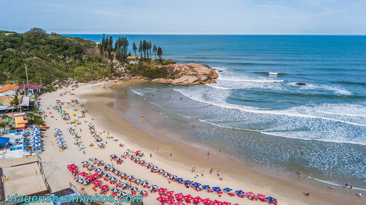 Praia da Joaquina - Florianópolis - Viagens e Caminhos