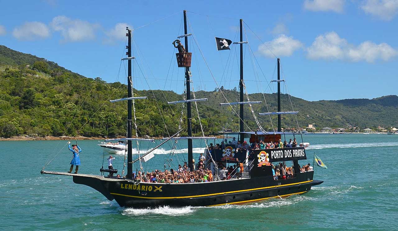 Passeio de barco em Porto Belo