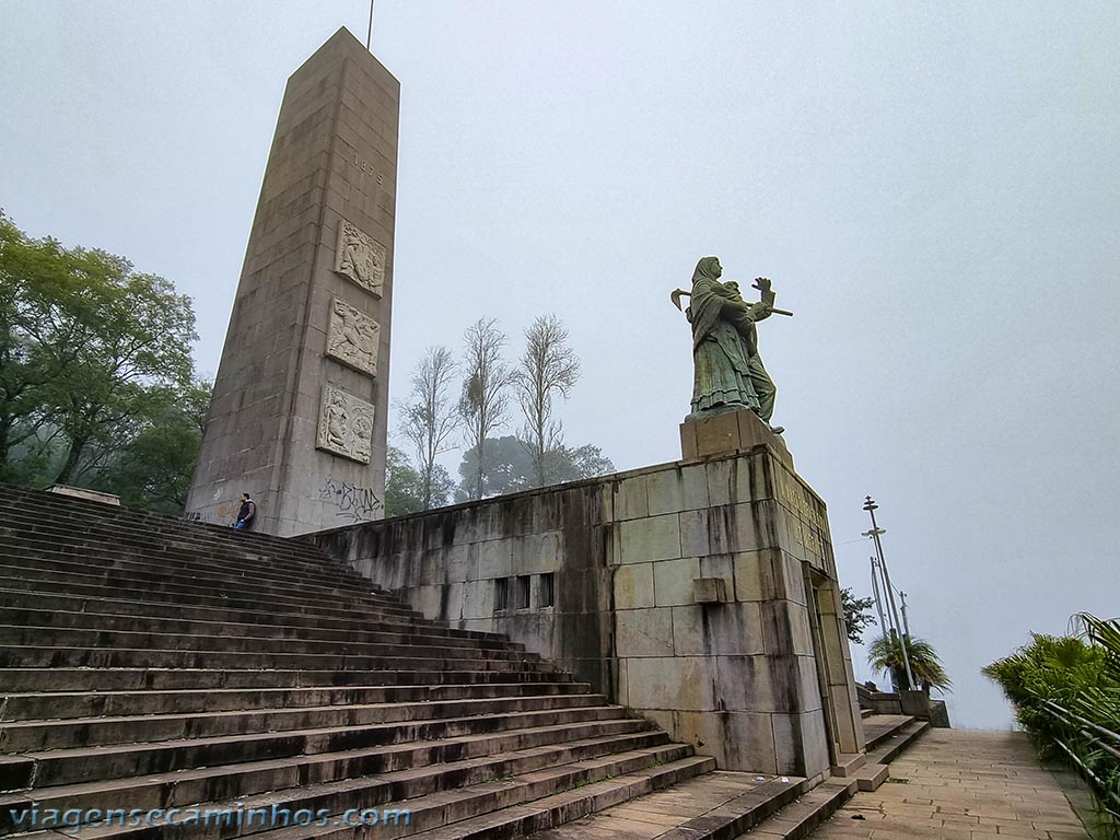 O que fazer em Caxias do Sul - Monumento ao Imigrante