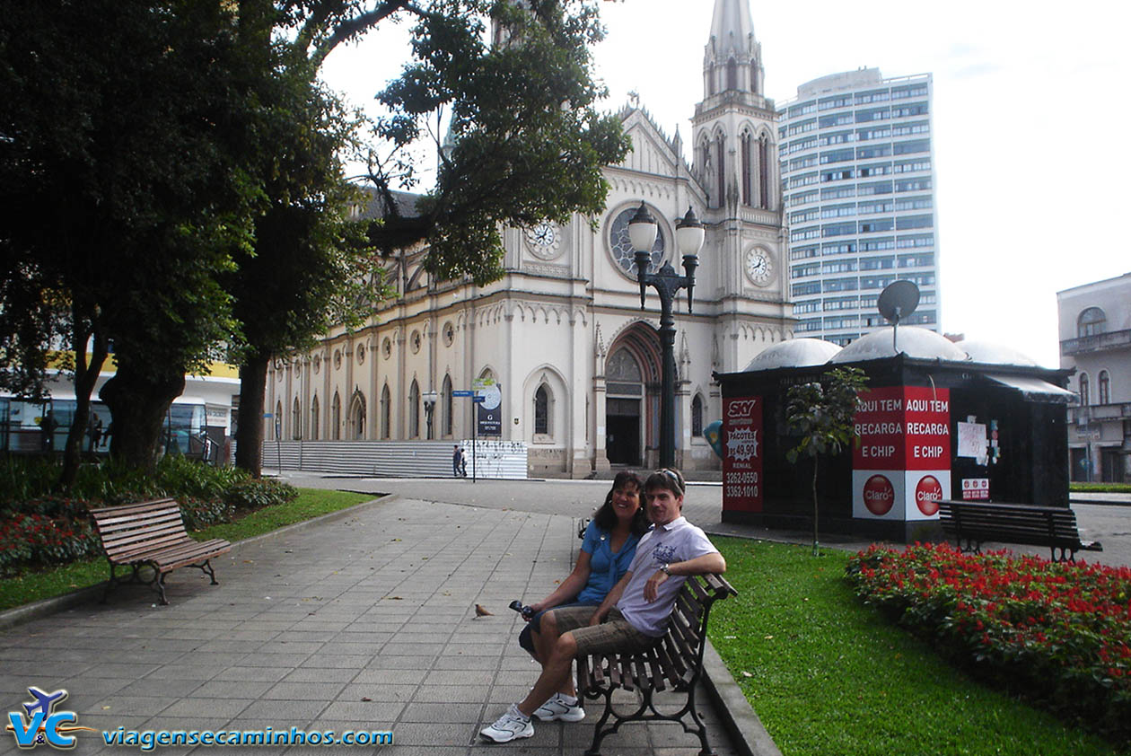 Praça Tiradentes e Catedral de Curitiba