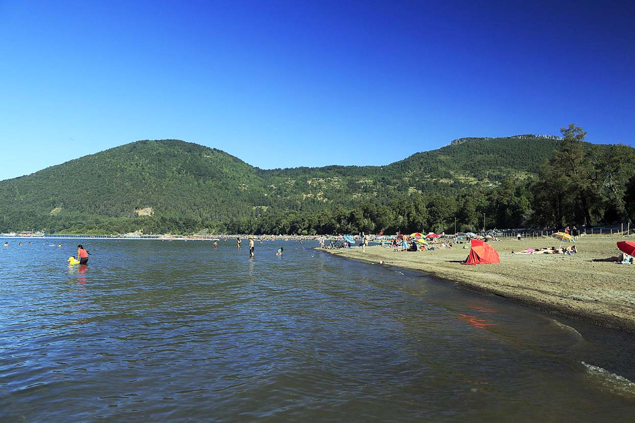 Playa Blamca no Lago Caburgua - Pucón