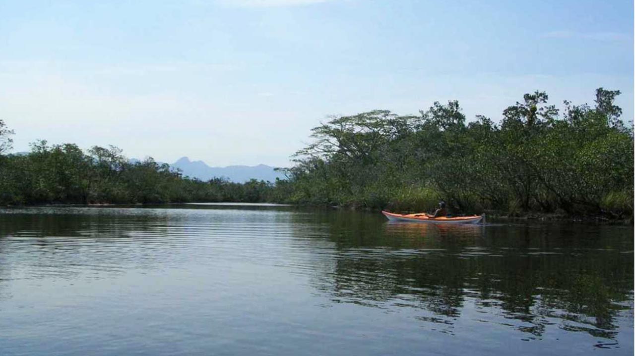 Bertioga - Passeio de canoa