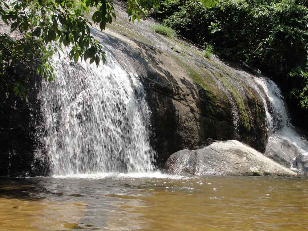 Cachoeira dos Três Tombos - Ilhabela