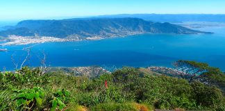 Trilhas em Ilhabela