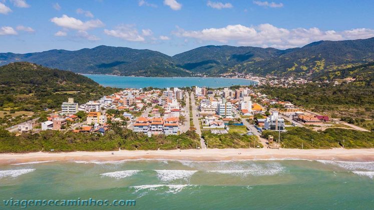 Praias de Governador Celso Ramos SC - Viagens e Caminhos