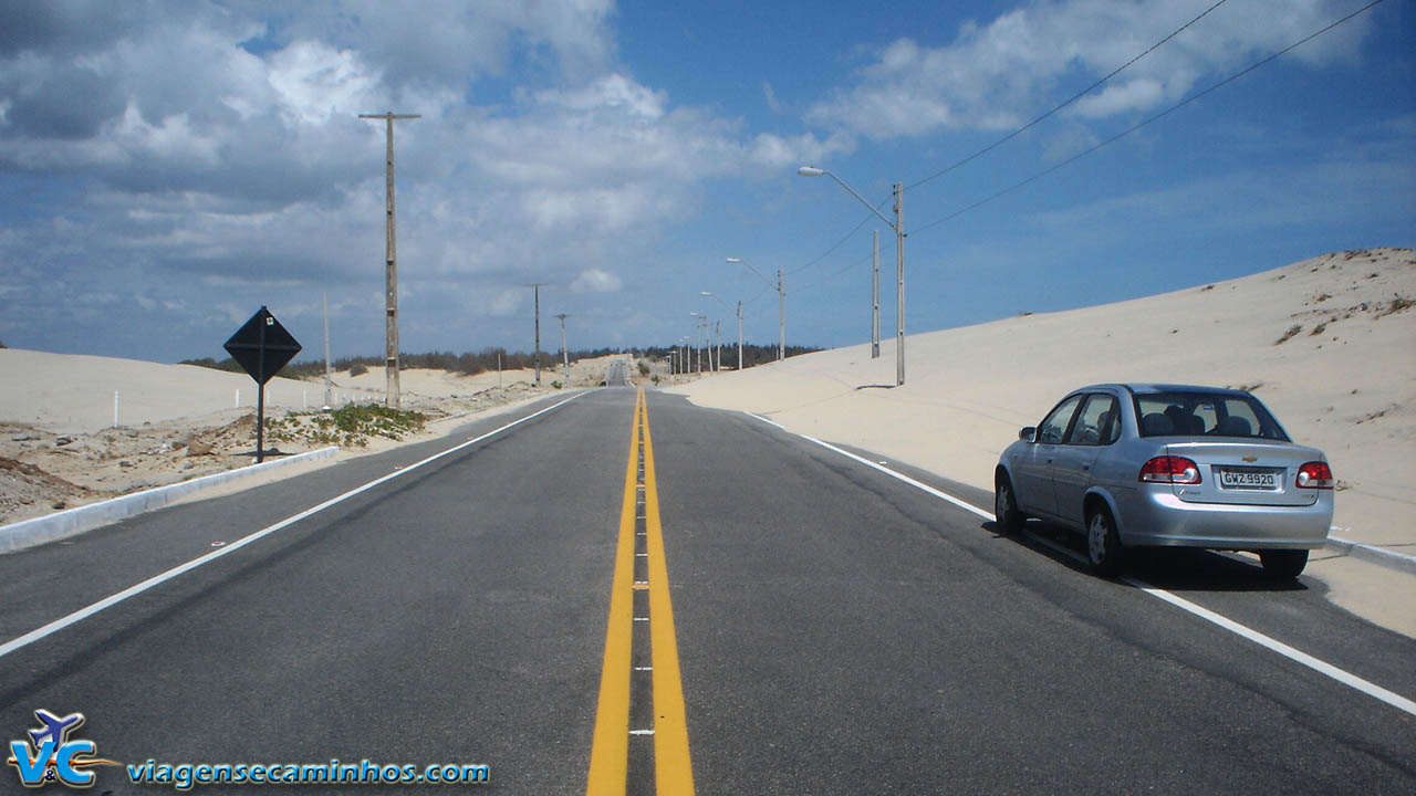 Estrada entre Cumbuco e Barra do Cauípe