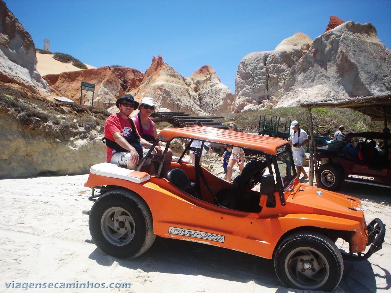 Passeio de buggy em Morro Branco