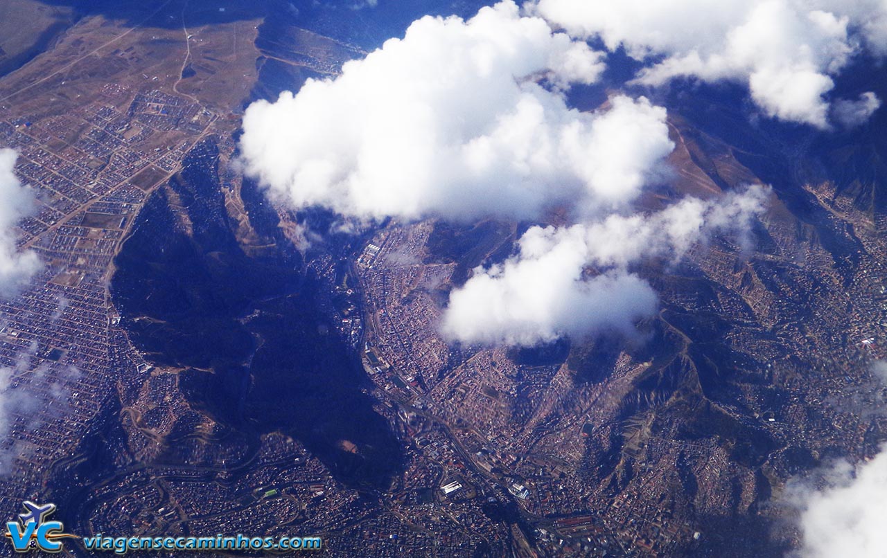 Voo de Lima a São Paulo - vista da cidade de La Paz - Bolívia