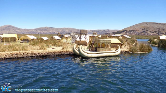 Ilhas flutuantes do Lago Titicaca