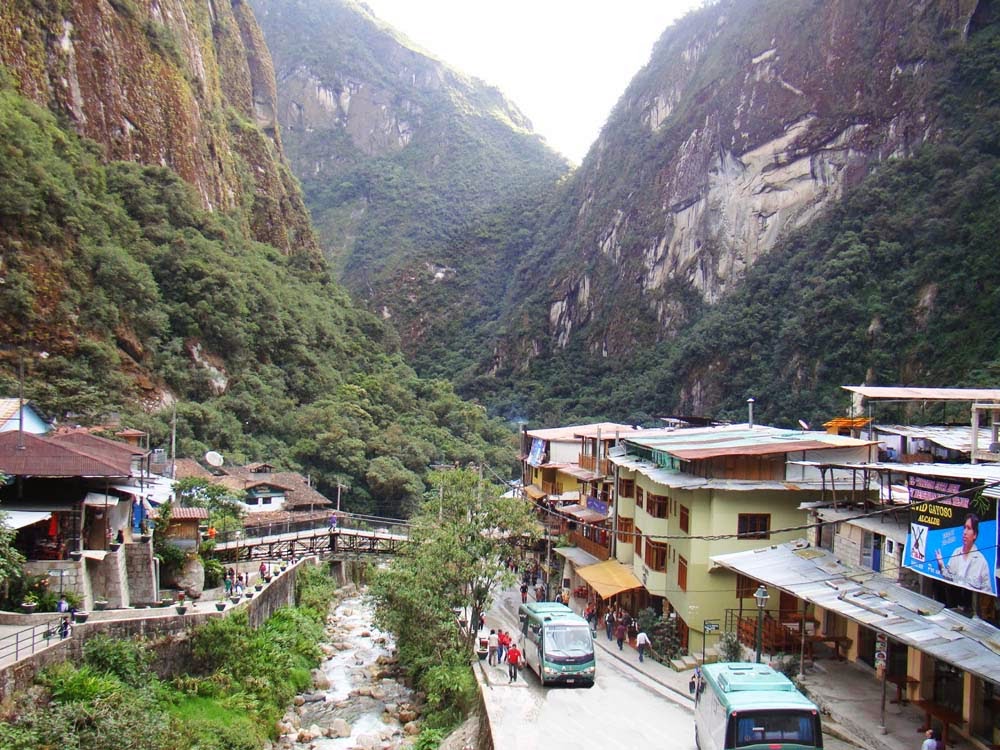 Área de embarque do ônibus que sobe a Machu Pichu