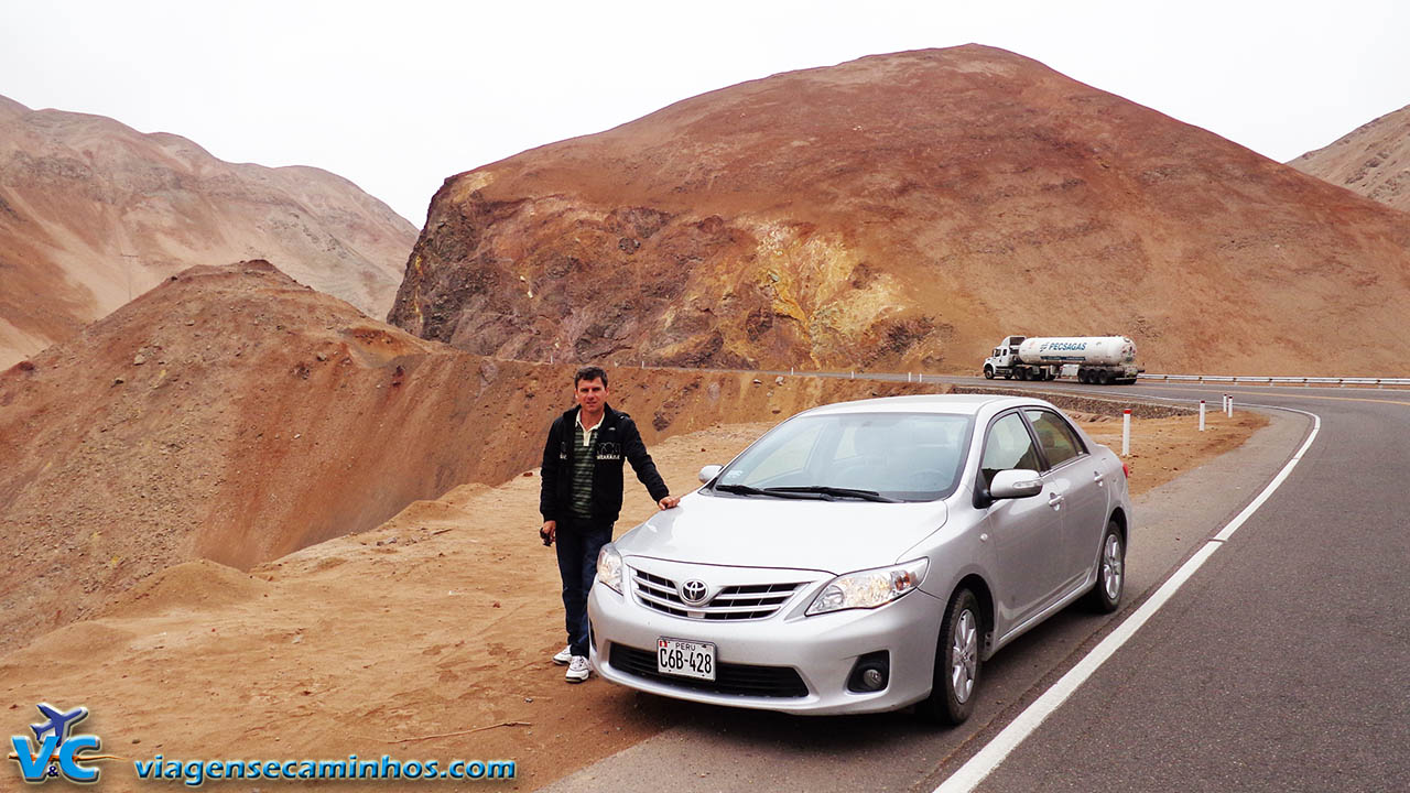 De carro alugado no Peru - Estrada entre Moquegua e Arequipa