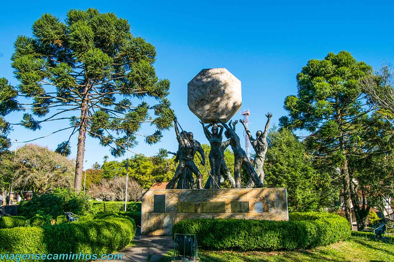 Monumento Força Cooperativa - Nova Petrópolis