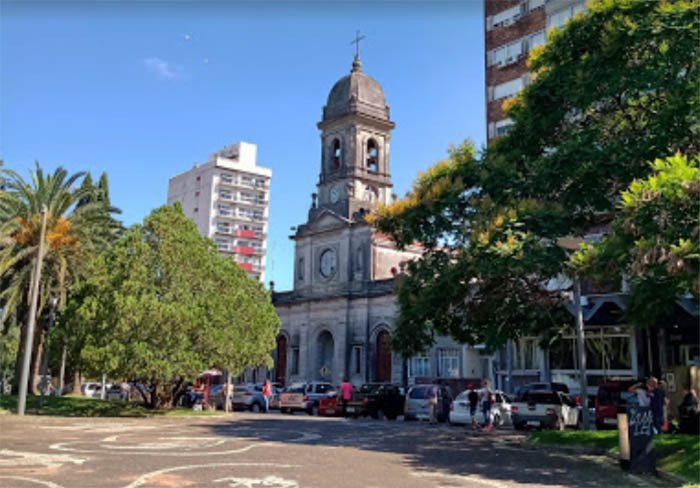 Praça Artigas e igreja matriz de Rivera - Uruguai