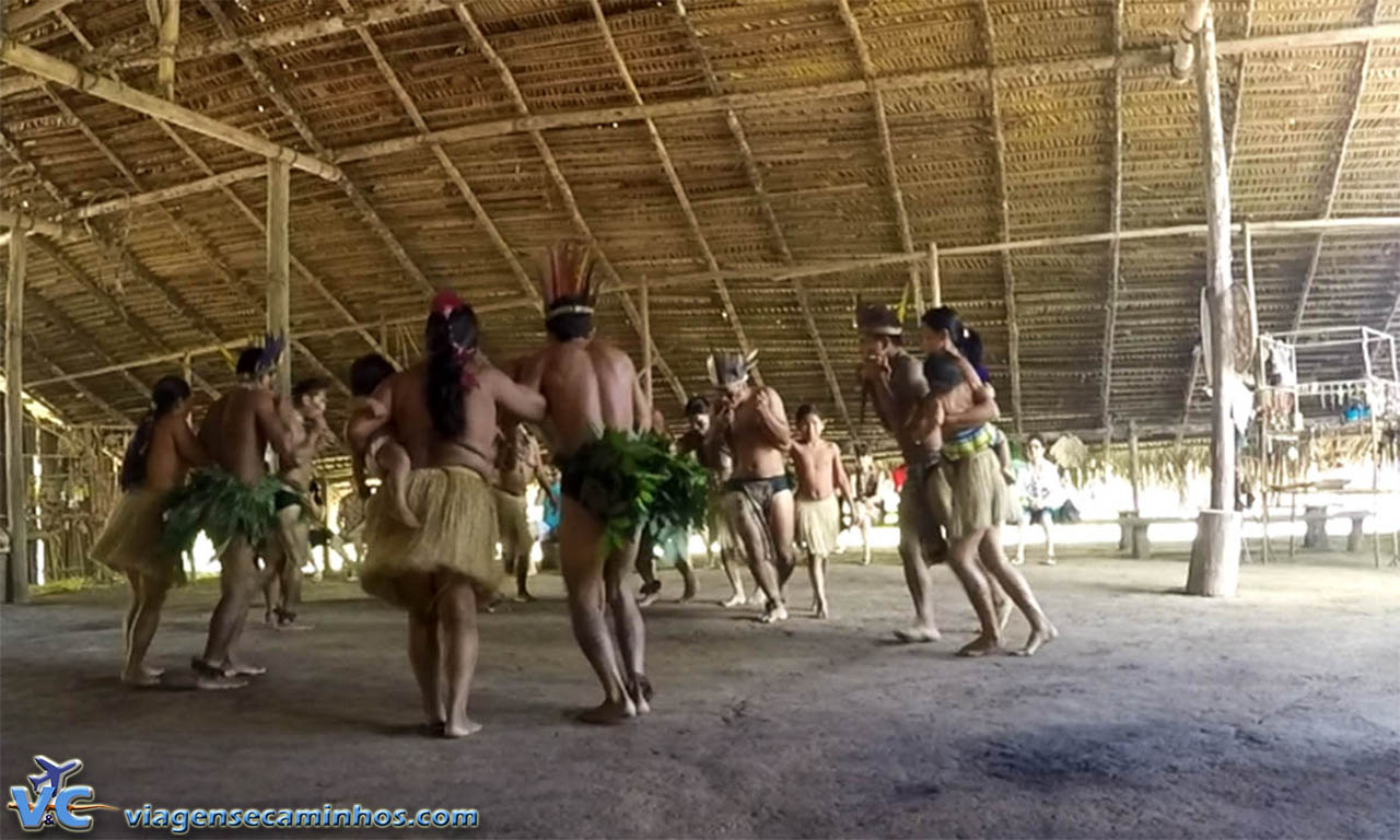 Apresentação de dança índígena