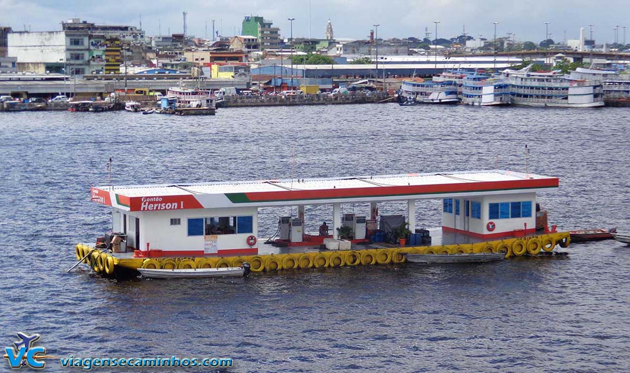 Posto flutuante de Manaus