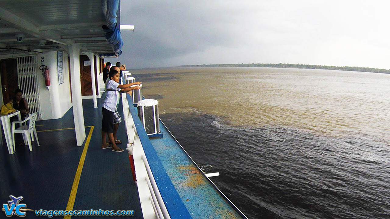 Encontro das Águas - início do Rio Amazonas