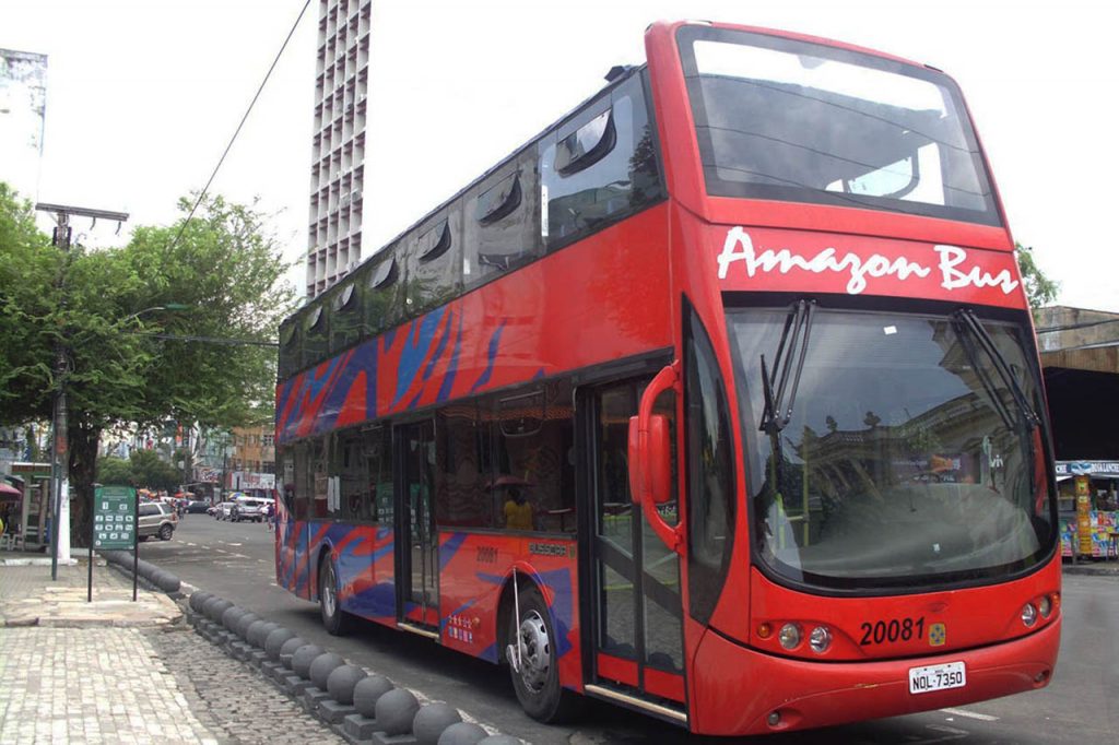 Ônibus turístico de Manaus
