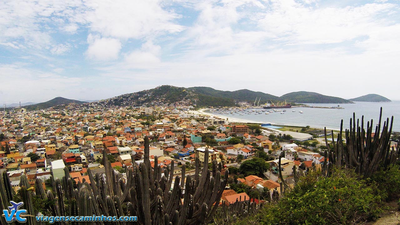 Vista da cidade de Arraial do Cabo a partir da estrada do Pontal do Atalaia
