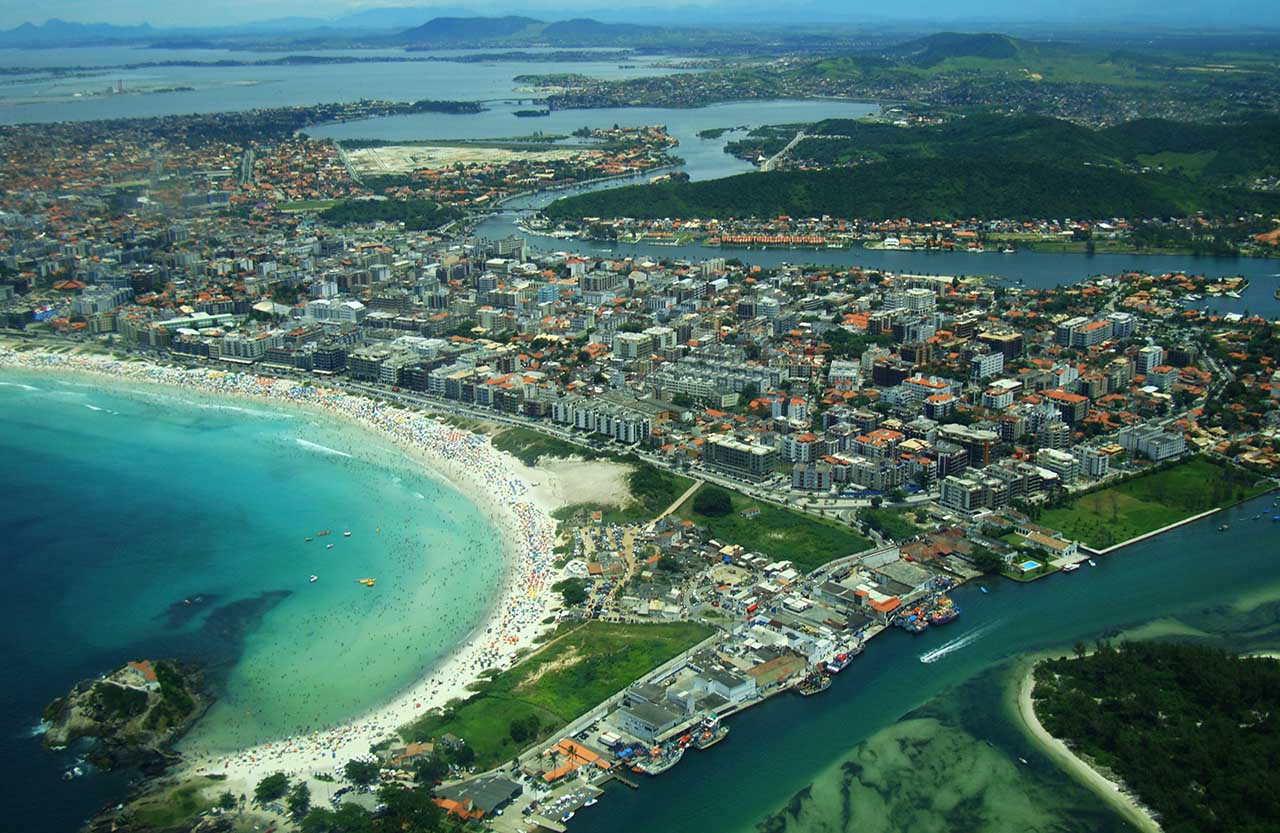 Vista aérea de Cabo Frio - Praia do Forte e centro