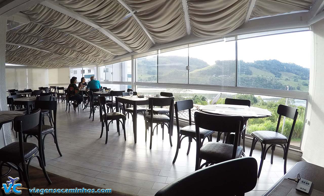 Espaço para o café da manhã do Hotel Balneário