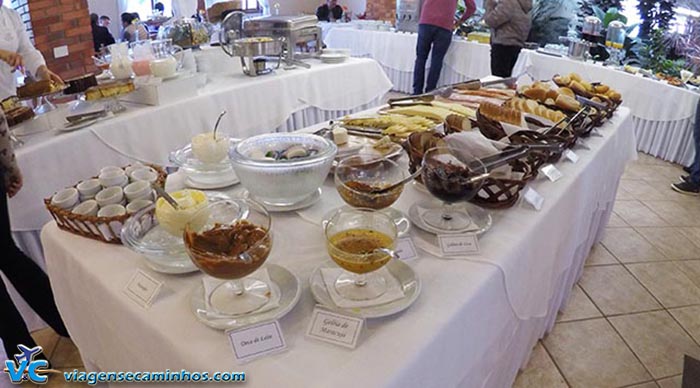 Buffet de café da manhã do Farina Park Hotel