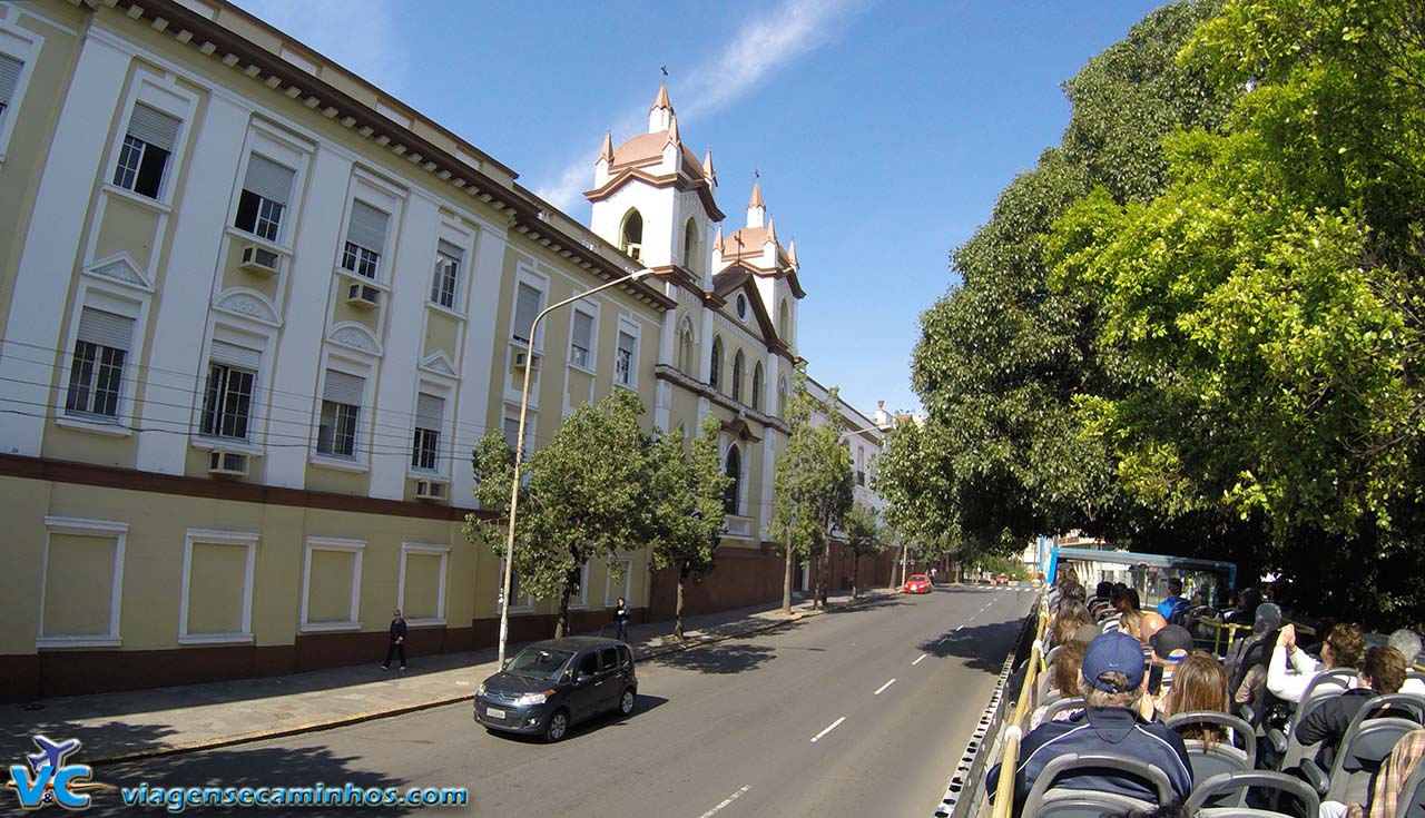 Linha Turismo passando pelo Centro histórico de Porto Alegre