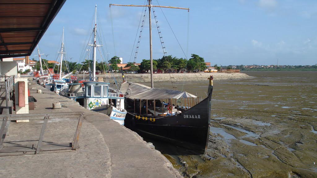 Cais da Praia Grande na maré baixa