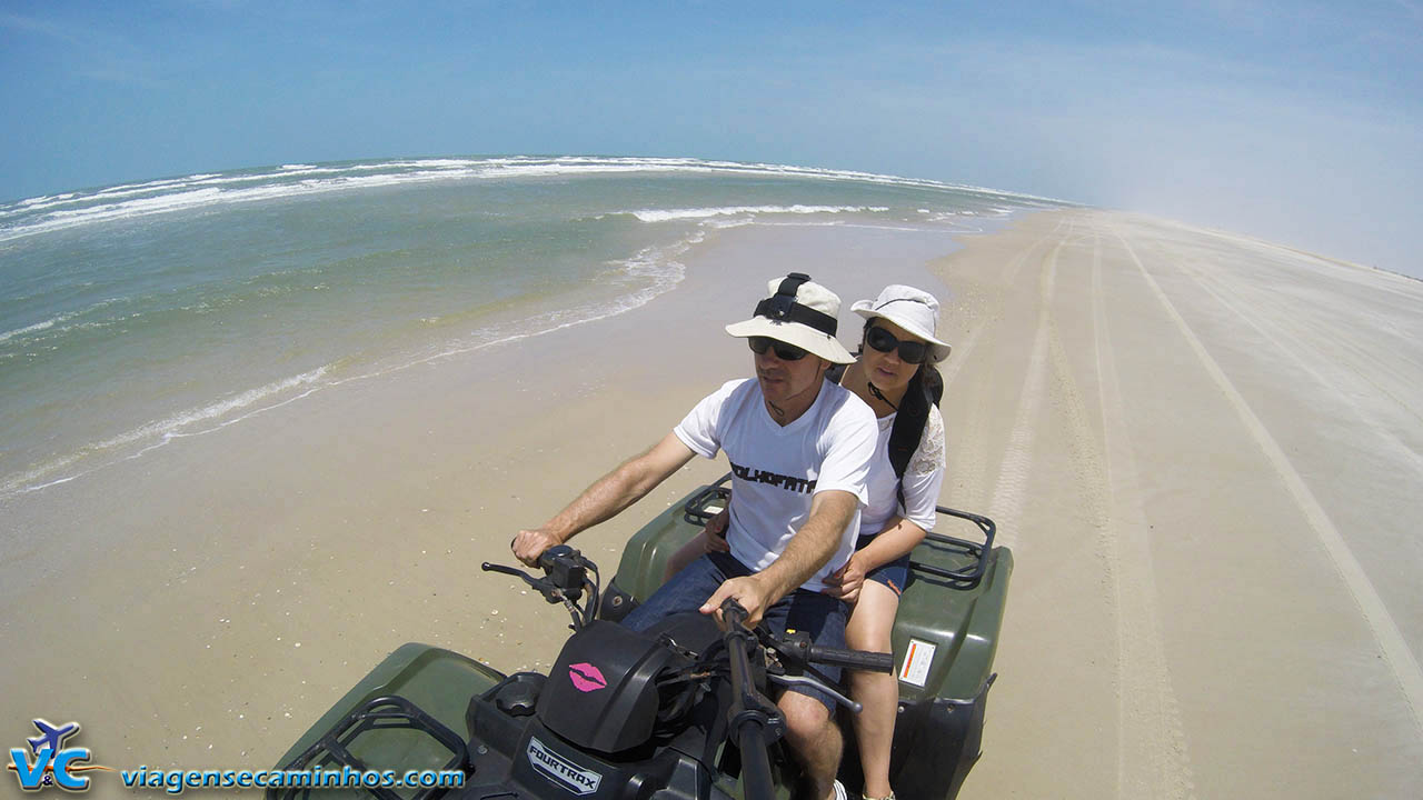 Trecho a beira mar da excursão de quadriciclo