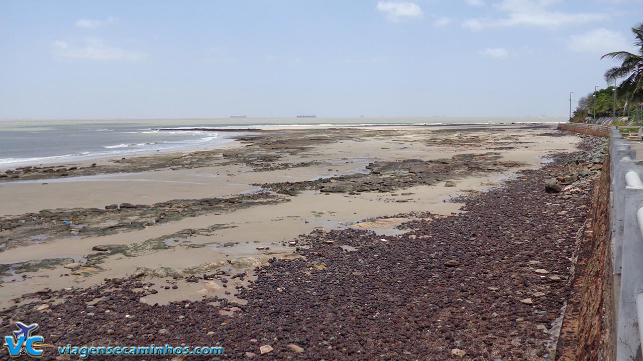 São Luís - Praia da ponta D'Areia na maré baixa