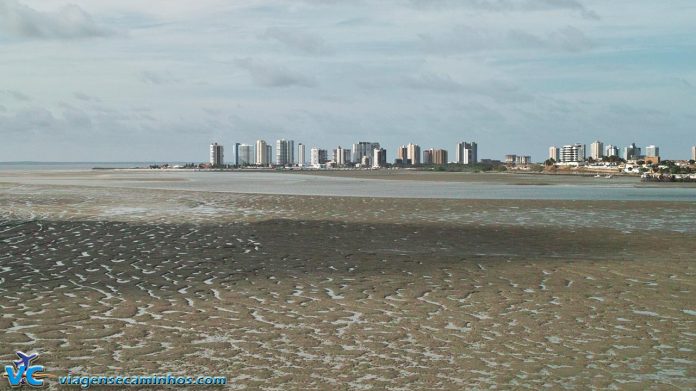 Rio Anil na maré baixa - São Luís do Maranhão