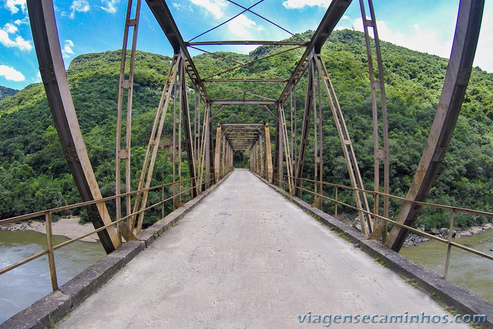 Ponte de ferro do Rio das Antas - Nova Roma do Sul