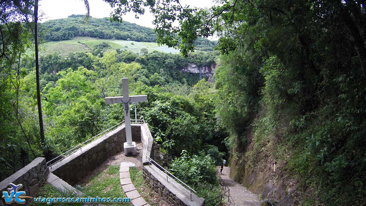 Escadaria da Gruta Terceira Légua - Caxias do Sul