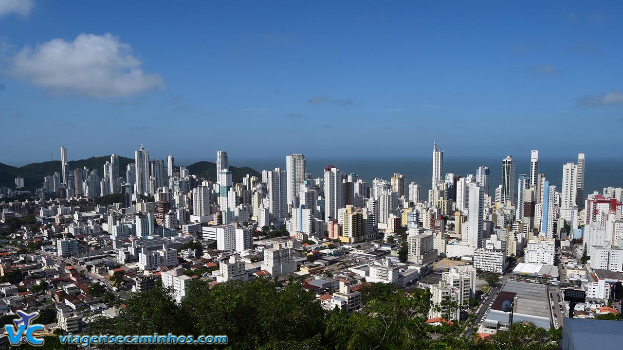 Mirante Cristo Luz - Vista de Balneário Camboriú