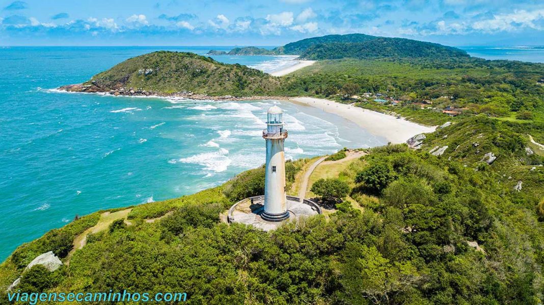 Ilha do Mel: Como chegar e o que fazer - Viagens e Caminhos
