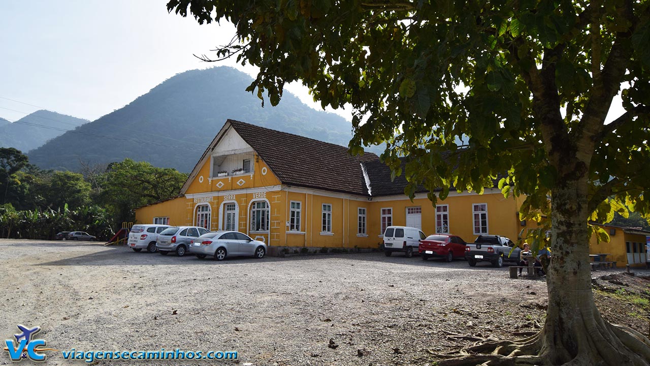 Restaurante na Estrada Dona Francisca 