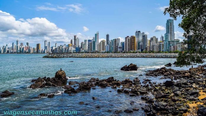 Panorâmica de Balneário Camboriú vista do costão Norte