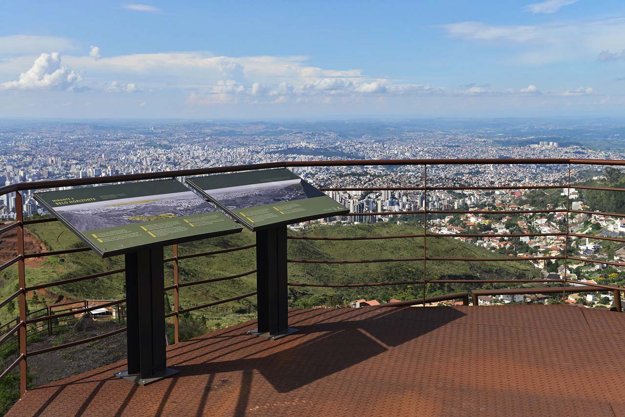 Mirante no Parque da Serra do Curral