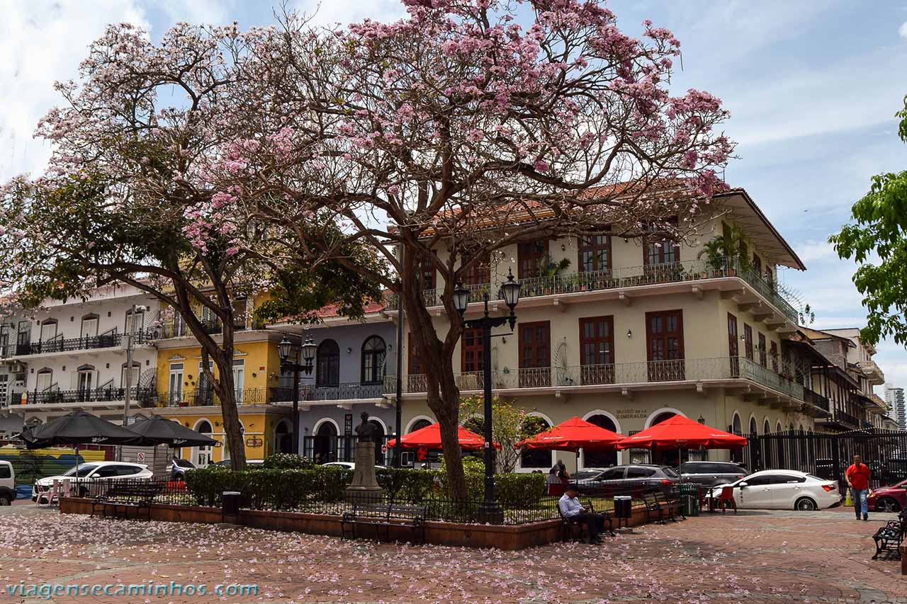 Plaza Independência - Casco Viejo