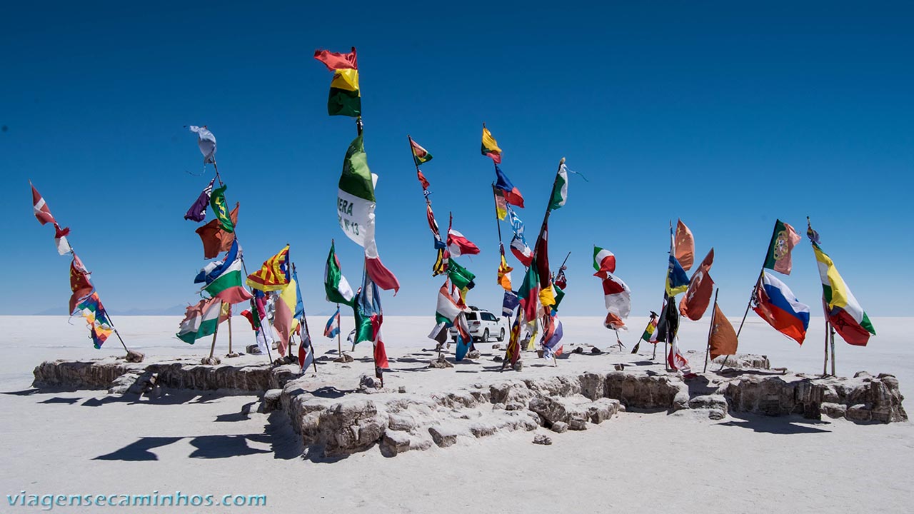 Monumento às Bandeiras - Salar de Uyuni