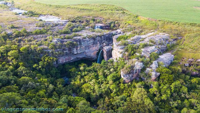 Vista aérea do Cânion e cachoeira São Jorge