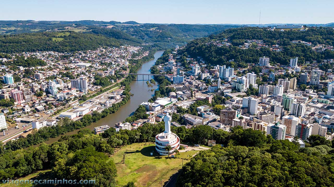 Vista aérea monumento Frei Bruno - Joaçaba