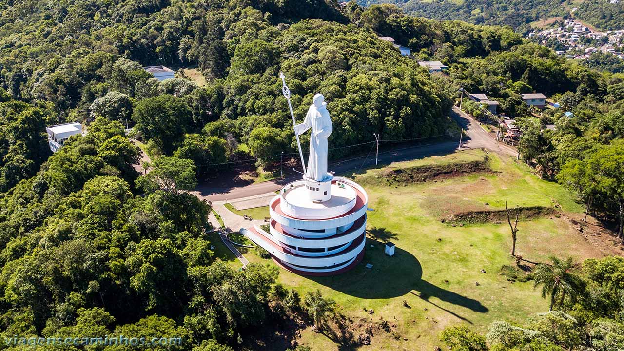 Vista aérea monumento Frei Bruno