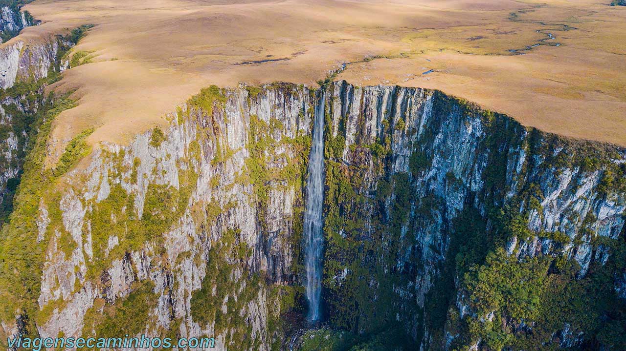 Cachoeira do Amola Faca - São José dos Ausentes